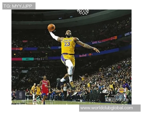 NBA毒蛇对决南湾湖人精彩赛事回顾与精彩瞬间分析